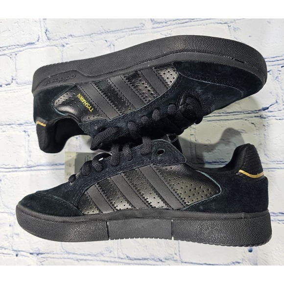 adidas Tyshawn Low Black Gold Metallic 2022 Skateboarding Shoe YOUTH 4 WOMENS 5 main image 8